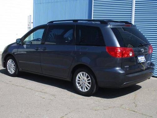 2008 Toyota Sienna XLE