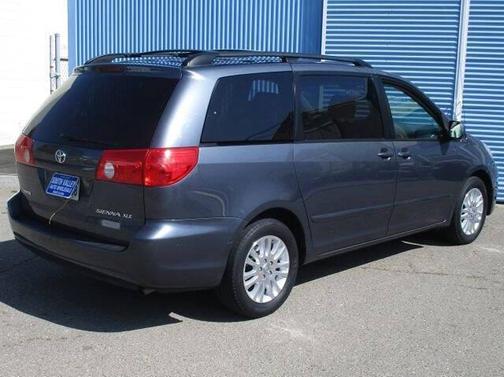 2008 Toyota Sienna XLE