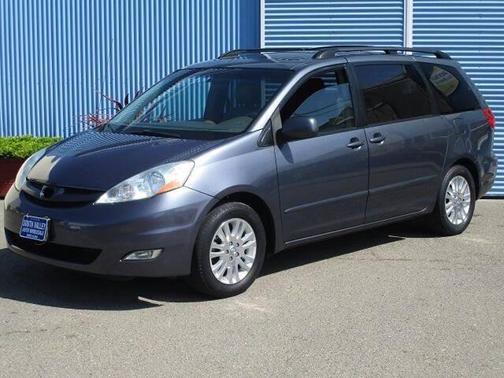 2008 Toyota Sienna XLE