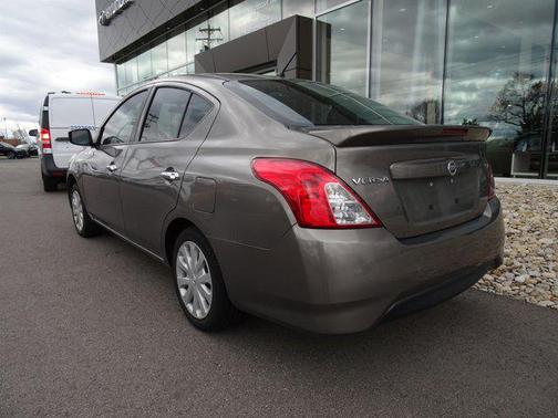 2017 Nissan Versa 1.6 SV