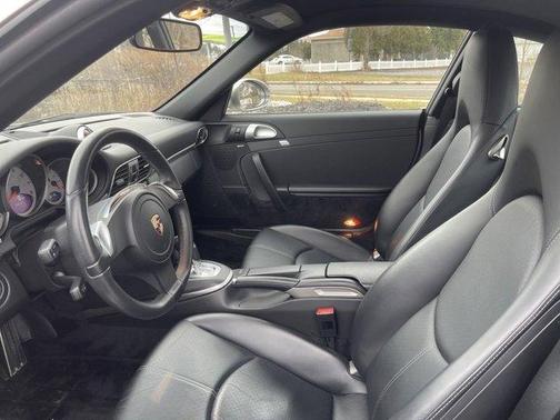 Photo 5 of 9 of 2011 Porsche 911 Carrera S