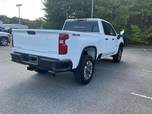 2026 Chevrolet Silverado 2500 Custom