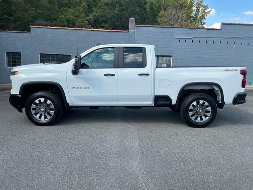 2026 Chevrolet Silverado 2500 Custom