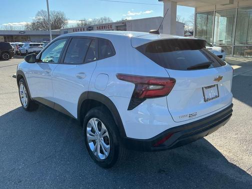 2024 Chevrolet Trax LS