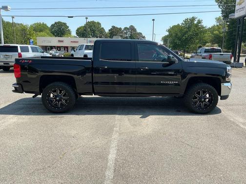 Black 2018 Chevrolet Silverado 1500 1LT