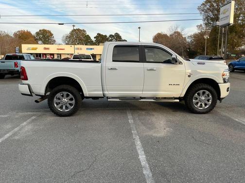 2022 RAM 2500 Laramie Crew Cab 4x4 6'4' Box