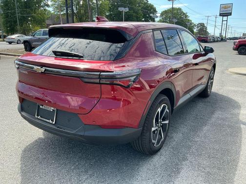 Radiant Red Tintcoat 2026 Chevrolet Equinox EV LT