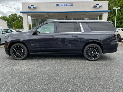 Ash 2025 Chevrolet Suburban 4WD High Country