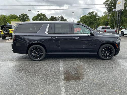 Ash 2025 Chevrolet Suburban 4WD High Country