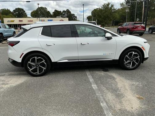 2025 Chevrolet Equinox EV LT