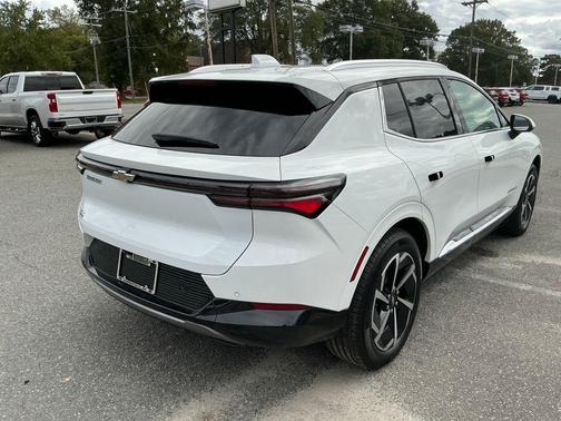 2025 Chevrolet Equinox EV LT