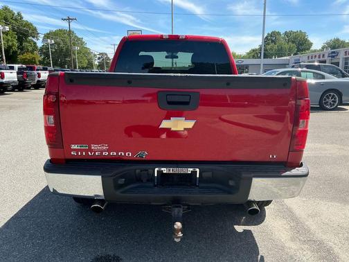 Victory Red 2011 Chevrolet Silverado 1500 LT