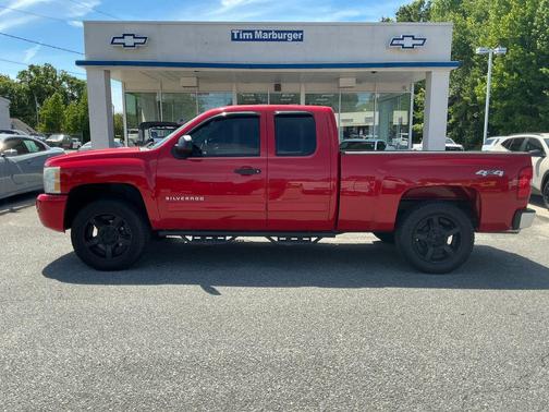 Victory Red 2011 Chevrolet Silverado 1500 LT