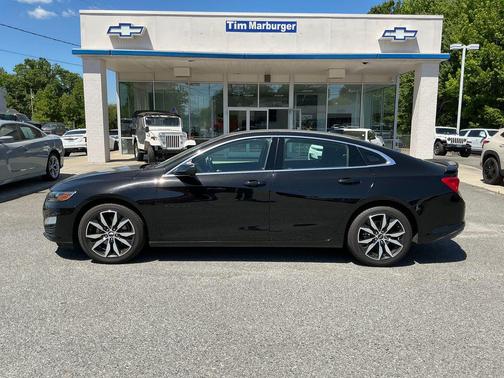 Mosaic Black Metallic 2022 Chevrolet Malibu FWD RS