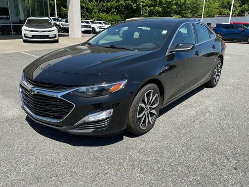 Mosaic Black Metallic 2022 Chevrolet Malibu FWD RS