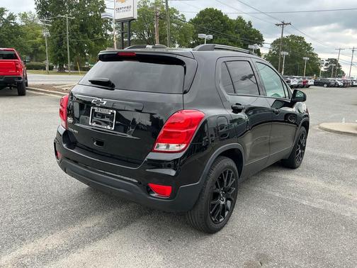 Black Metallic 2022 Chevrolet Trax LT
