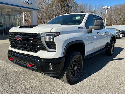 2024 Chevrolet Silverado 2500 4WD Crew Cab Standard Bed ZR2