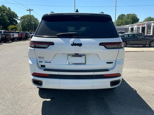 Bright White Clearcoat 2023 Jeep Grand Cherokee L Summit Reserve