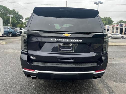 2025 Chevrolet Suburban 4WD High Country