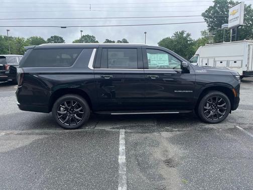 2025 Chevrolet Suburban 4WD High Country
