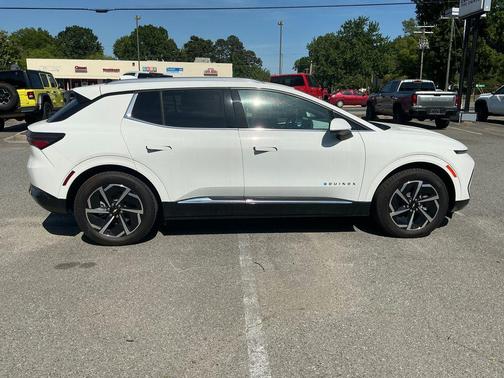 Summit White 2025 Chevrolet Equinox EV LT
