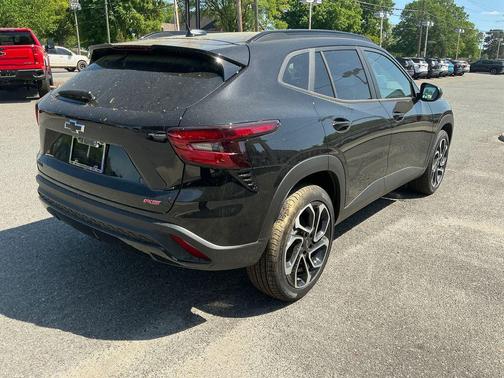 Black Metallic 2026 Chevrolet Trax FWD 2RS