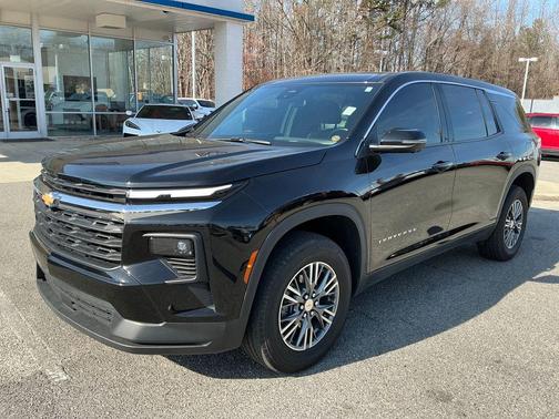 2024 Chevrolet Traverse LS