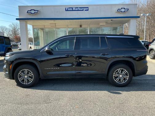 2024 Chevrolet Traverse LS
