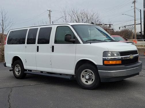 2017 Chevrolet Express 2500 LT