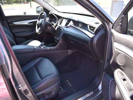 2019 INFINITI QX50 Luxe