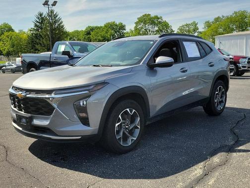 Gray 2024 Chevrolet Trax LT