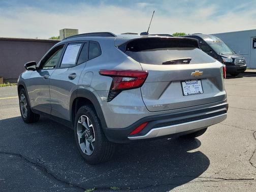 Gray 2024 Chevrolet Trax LT