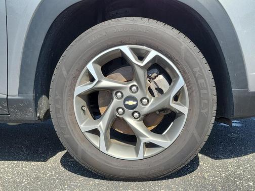 Gray 2024 Chevrolet Trax LT