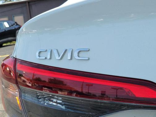 White 2022 Honda Civic Sport