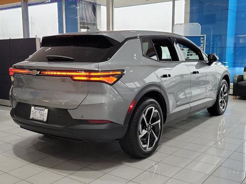 2026 Chevrolet Equinox EV LT 1