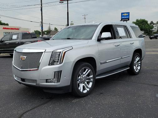 2017 Cadillac Escalade Luxury