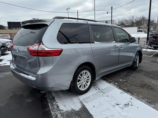 2015 Toyota Sienna XLE