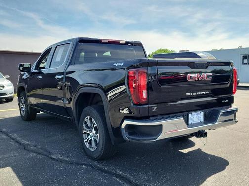 Black 2025 GMC Sierra 1500 SLT