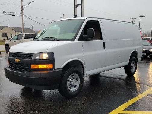 2025 Chevrolet Express 2500 Work Van