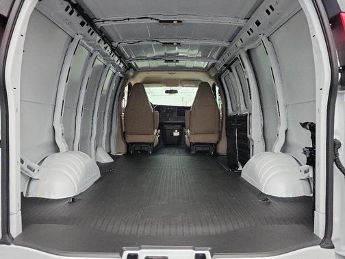 2025 Chevrolet Express 2500 Work Van