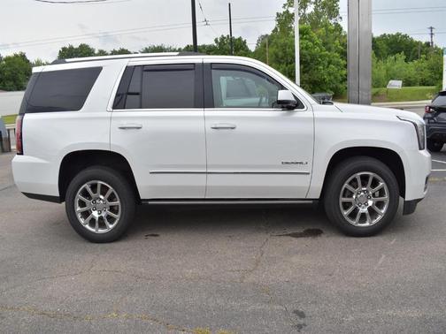 White 2017 GMC Yukon Denali