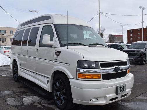 2024 Chevrolet Express 2500 Work Van