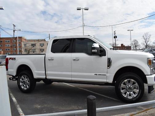 White 2022 Ford F-250 Platinum