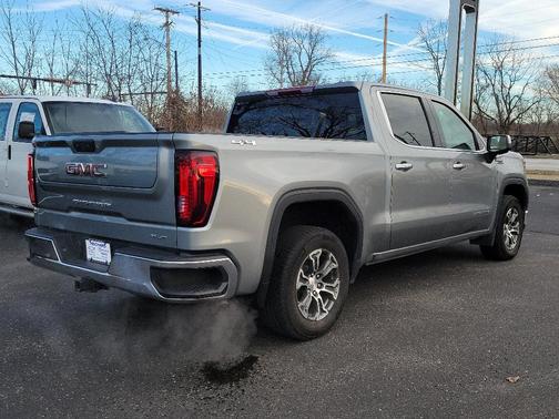 2025 GMC Sierra 1500 SLT
