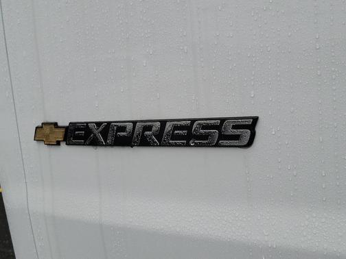 2025 Chevrolet Express 2500 Work Van