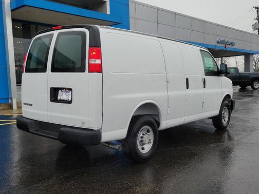 2025 Chevrolet Express 2500 Work Van