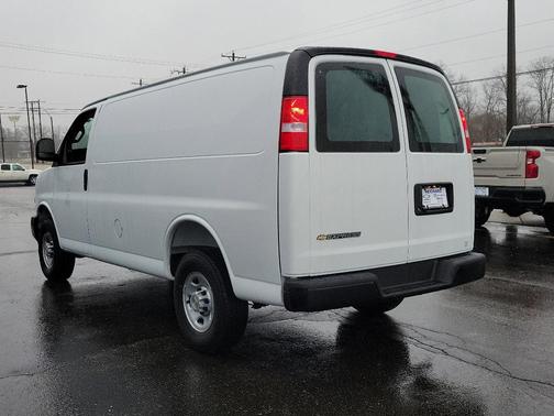 2025 Chevrolet Express 2500 Work Van