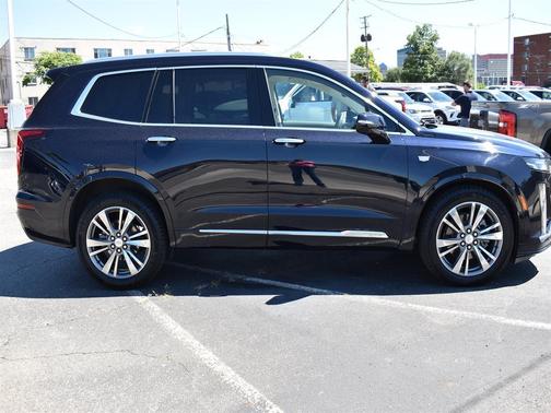 2021 Cadillac XT6 Premium Luxury FWD