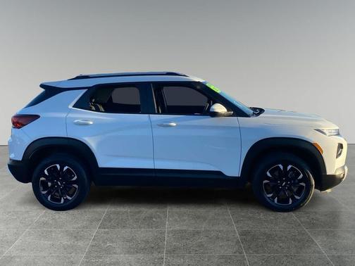Summit White 2023 Chevrolet Trailblazer LT