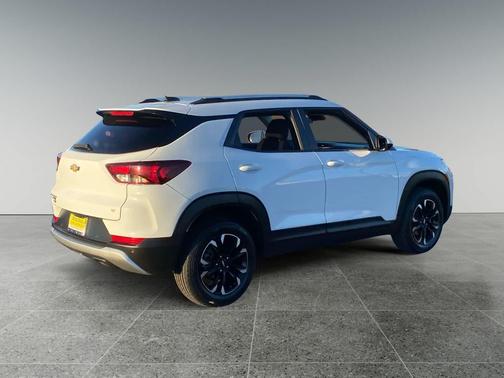 Summit White 2023 Chevrolet Trailblazer LT